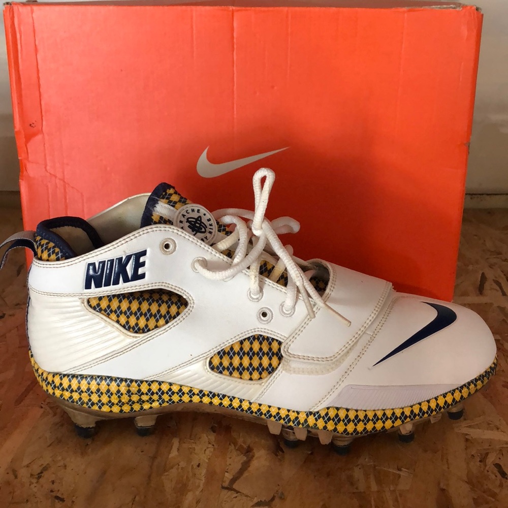 EUC Men’s Nike Cleats size 10.5